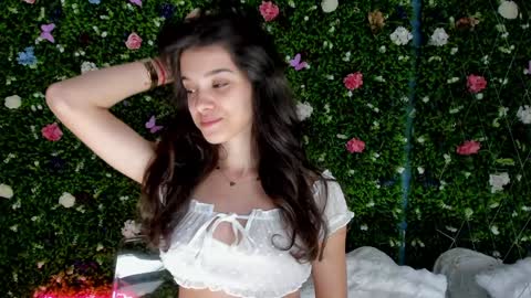 Aylin  online show from 09.19.25