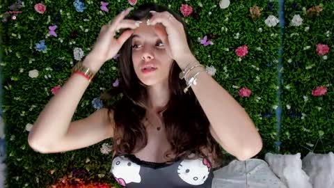 Aylin  online show from 09.24.25