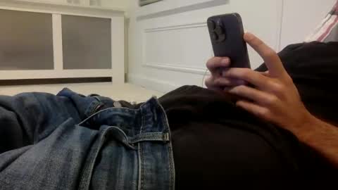 Snapshot of babyboii42o chatting on 10.31.25 babyboii42o online show from 10.31.25