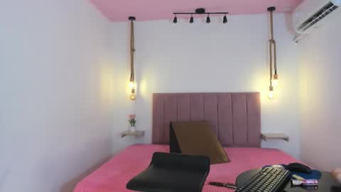 babybrown__ online show from 11.26.25