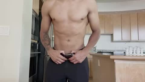 Snapshot of babydaddiii808 chatting on 10.18.25 DADDY online show from 10.18.25