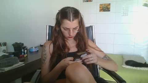 Snapshot of babydemon6 chatting on 12.17.25 babydemon6 online show from 12.17.25