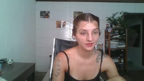 Snapshot of babydemon6 chatting on 02.02.26 babydemon6 online show from 02.02.26