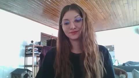 Snapshot of babydemon6 chatting on 05.10.26 babydemon6 online show from 05.10.26