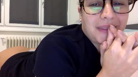 BabyElodie12 online show from 10.10.25