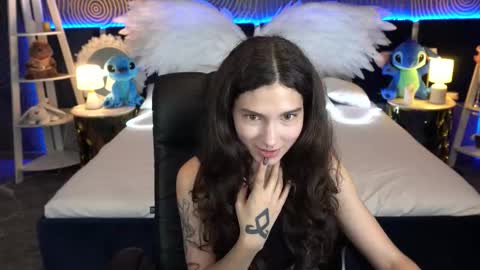 Snapshot of babyflowerr chatting on 11.10.25 Sasha online show from 11.10.25
