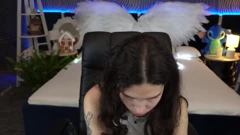 Snapshot of babyflowerr chatting on 12.01.25 Sasha online show from 12.01.25