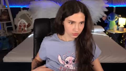 Snapshot of babyflowerr chatting on 12.03.25 Sasha online show from 12.03.25