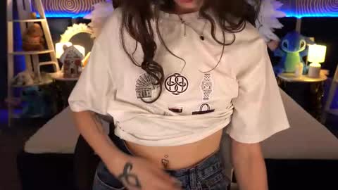 Snapshot of babyflowerr chatting on 12.05.25 Sasha online show from 12.05.25