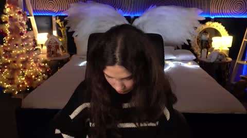 Snapshot of babyflowerr chatting on 12.14.25 Sasha online show from 12.14.25