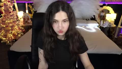 Snapshot of babyflowerr chatting on 12.19.25 Sasha online show from 12.19.25