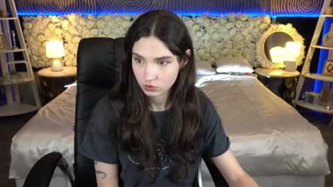 Snapshot of babyflowerr chatting on 01.18.26 Sasha online show from 01.18.26
