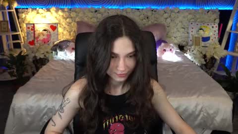 Snapshot of babyflowerr chatting on 03.23.26 Sasha online show from 03.23.26