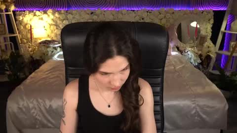 Snapshot of babyflowerr chatting on 04.15.26 Sasha online show from 04.15.26