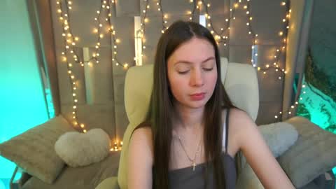 Lady Vi online show from 05.04.26