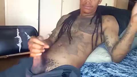 Snapshot of bad_dawgg chatting on 09.12.25 rastafaria online show from 09.12.25