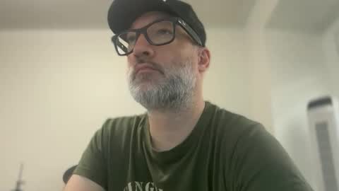Snapshot of badboymusician chatting on 05.10.26 RockHardDrummer online show from 05.10.26