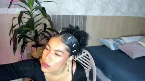 Snapshot of baddie_delaylaa chatting on 04.04.26 BADDIE DELAYLA online show from 04.04.26