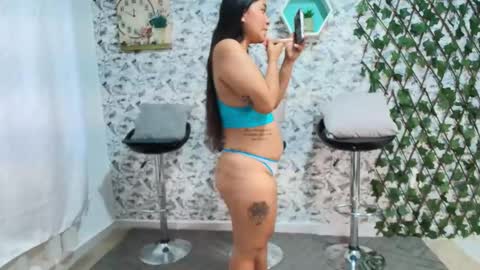 Snapshot of badgirls_000 chatting on 05.27.26 candy and dayan online show from 05.27.26