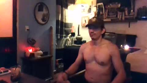 Snapshot of badhombremx chatting on 04.10.26 Mexican livin Off the Wall online show from 04.10.26