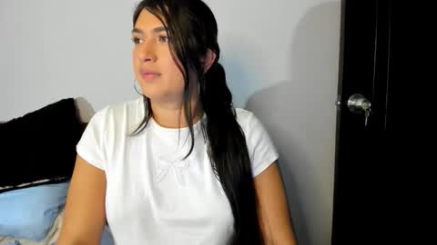 Snapshot of badoozdoll69 chatting on 03.10.26 Alexandra Independent model online show from 03.10.26