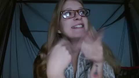 baeblondie online show from 11.19.25