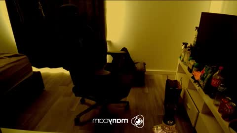 Snapshot of baftez chatting on 12.14.25 Baffels online show from 12.14.25