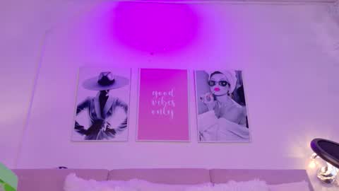 Snapshot of bahia_marquez1 chatting on 01.12.26 Bahia Marquez online show from 01.12.26