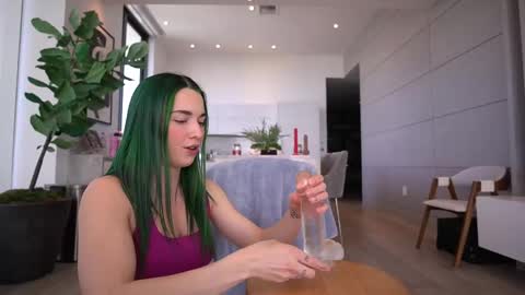 Bailey online show from 02.22.25