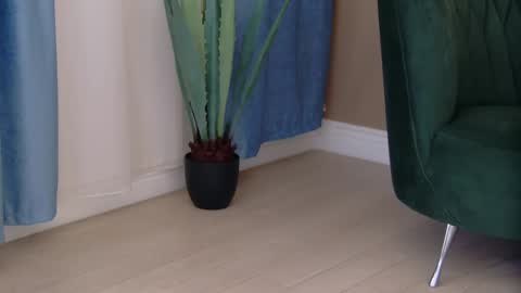 Snapshot of bailey_rush chatting on 12.19.25 bailey_rush online show from 12.19.25