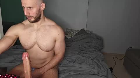 Snapshot of baldyboyy chatting on 10.28.25 baldyboyy online show from 10.28.25