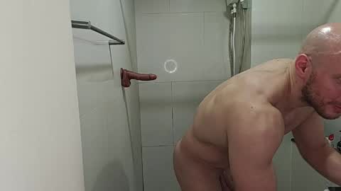 Snapshot of baldyboyy chatting on 11.28.25 baldyboyy online show from 11.28.25