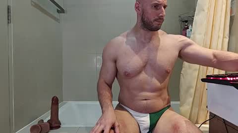 Snapshot of baldyboyy chatting on 02.18.26 baldyboyy online show from 02.18.26