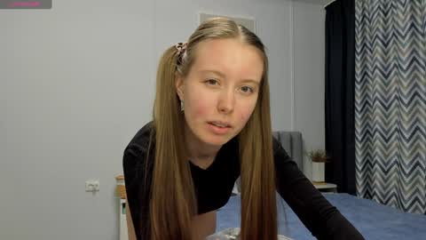 Snapshot of bam_bi chatting on 12.07.24 Kira online show from 12.07.24