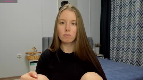 Snapshot of bam_bi chatting on 12.09.24 Kira online show from 12.09.24