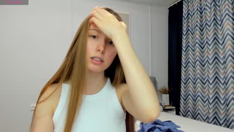 Snapshot of bam_bi chatting on 01.12.25 Kira online show from 01.12.25