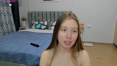 Snapshot of bam_bi chatting on 02.10.25 Kira online show from 02.10.25