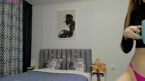 Snapshot of bam_bi chatting on 03.02.25 Kira online show from 03.02.25