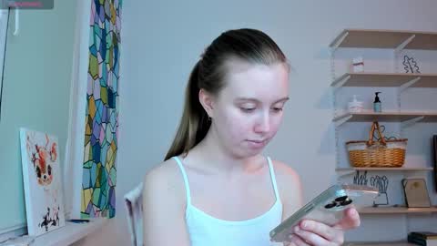 Snapshot of bam_bi chatting on 10.16.25 Kira online show from 10.16.25