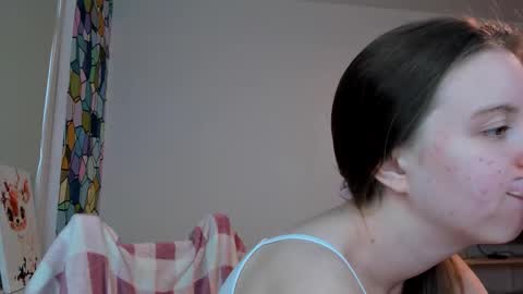 Snapshot of bam_bi chatting on 11.23.25 Kira online show from 11.23.25