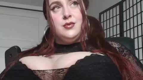 Snapshot of bambixxlynn chatting on 07.25.26 bambixxlynn online show from 07.25.26