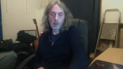 Snapshot of bangintoleather chatting on 10.26.25 bangintoleather online show from 10.26.25