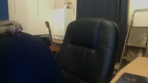 Snapshot of bangintoleather chatting on 11.02.25 bangintoleather online show from 11.02.25