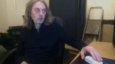 Snapshot of bangintoleather chatting on 11.05.25 bangintoleather online show from 11.05.25