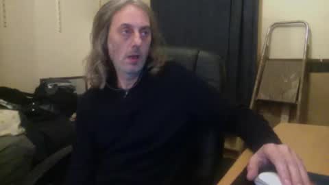 Snapshot of bangintoleather chatting on 11.23.25 bangintoleather online show from 11.23.25