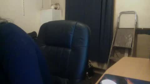 Snapshot of bangintoleather chatting on 12.05.25 bangintoleather online show from 12.05.25