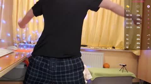       online show from 10.05.25