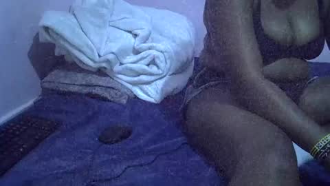 Snapshot of bantubaby chatting on 11.24.25 bantubaby online show from 11.24.25