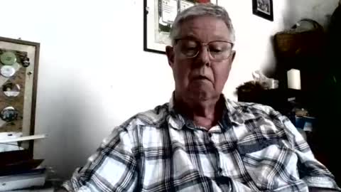 Snapshot of baratch chatting on 06.16.26 baratch online show from 06.16.26