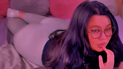 Barbie Kim online show from 03.03.25